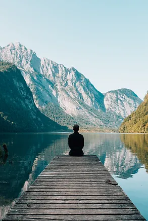 Zacharias_Vickers_Mountains_Meet_Lake